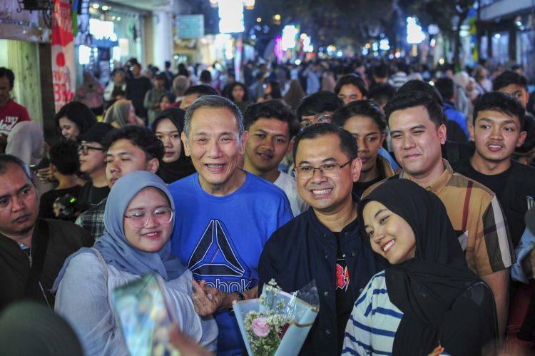 Dukung Kang Arfi di Pilwalkot Bandung, Babah Alun Beri Petuah