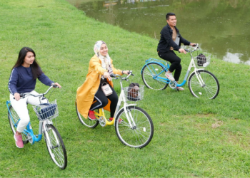 Liburan Asyik di Bandung: 5 Spot Seru untuk Keluarga dan Interaksi dengan Hewan!