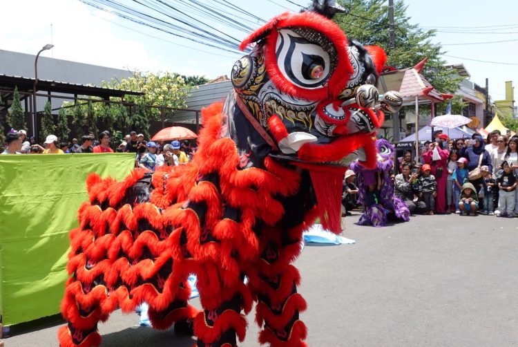 Festival Urang Sunda Hingga Barongsai Meriahkan Cibadak Fun Day