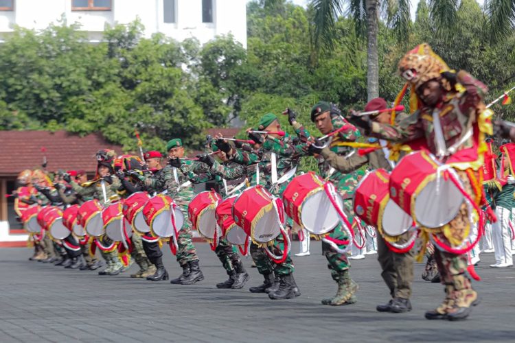 Dirgahayu TNI, Bersama Rakyat Kawal Kepemimpinan Nasional Utuk Indonesia Maju