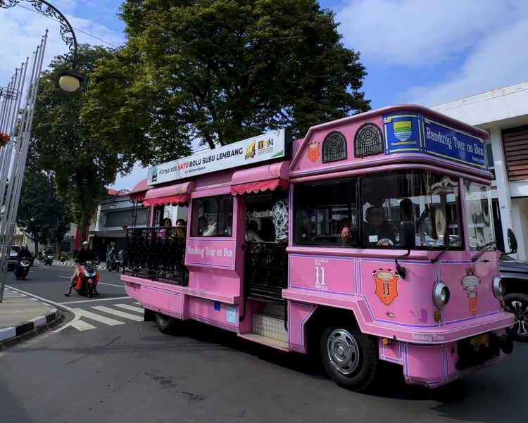 Cara Naik, Harga Tiket, dan Rute Bandros untuk Wisata Sejarah di Bandung