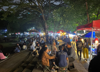 Saparua Park Bandung, Destinasi Kuliner Malam yang Seru dan Penuh Cita Rasa!
