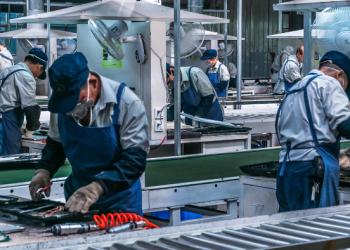 MK Keluarkan Putusan Baru Terkait UU Cipta Kerja, Ini Aturannya bagi Para Pekerja