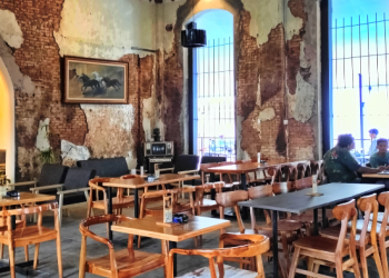 Rekomendasi Cafe Bergaya Industrial di Bandung Cocok Juga Buat WFC