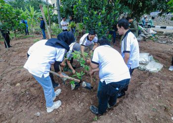 Kampus Bersinergi dan Pemkot Bandung Hijaukan Kawasan Bandung Utara