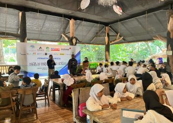Ngabuburit Seru Anak Yatim di Bandung Zoo, Ditutup dengan Bukber Penuh Kebahagiaan