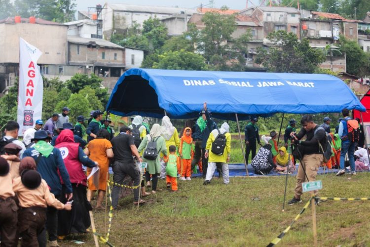 Siaga Banjir, Evakuasi hingga Dapur Umum Disiapkan oleh Dinsos Kota Bandung