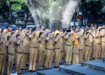 Disiplin di Hari Pertama Kerja, 99 Persen ASN Pemkot Bandung Hadir Tepat Waktu