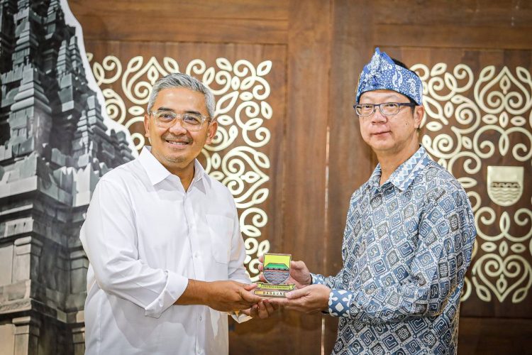 Belajar dari Thailand, Farhan Ingin Kuliner Bandung Mendunia