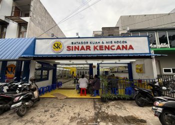 Batagor Kuah Sinar Kencana, Perpaduan Batagor dan Mie Kocok dalam Satu Mangkok