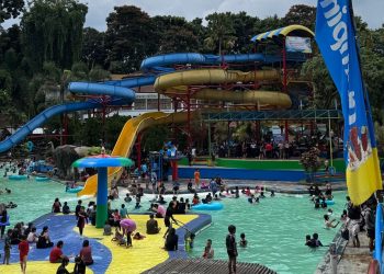 Karang Setra Waterland Legendaris Masih Jadi Favorit Libur Lebaran 2025