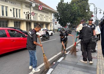 Kota Tetap Kinclong Usai Pesta Juara Persib, Petugas Kebersihan Bergerak Sejak Subuh