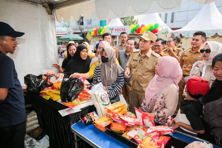 Disambut Antusias Warga, Bazar Murah Jelang Iduladha Bikin Belanja Lebih Hemat