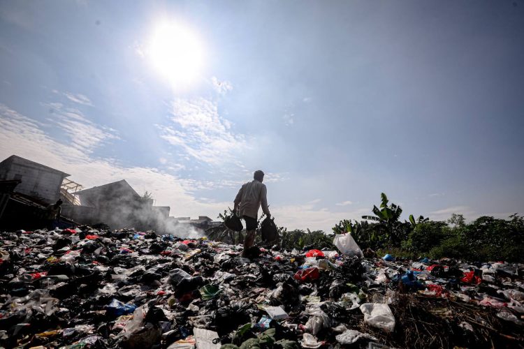 Atasi Sampah Liar, Pemkot Bandung Dorong Lurah & Camat Lebih Sigap