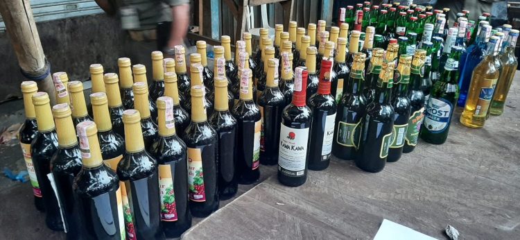 Sepanjang Mei 2025, Satpol PP Bandung Sita 2.614 Botol Minol dan Segel 4 Toko