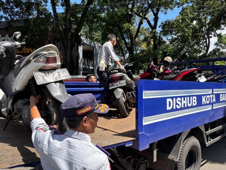 Kolaborasi Atasi Parkir Liar, Bandung Menuju Kota Tertib dan Nyaman