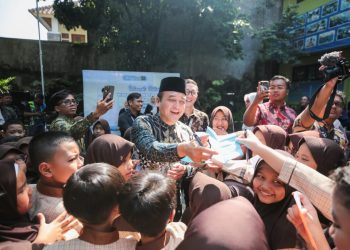 Semua Anak di Bandung Harus Sekolah, Tak Boleh Tertinggal karena Ekonomi