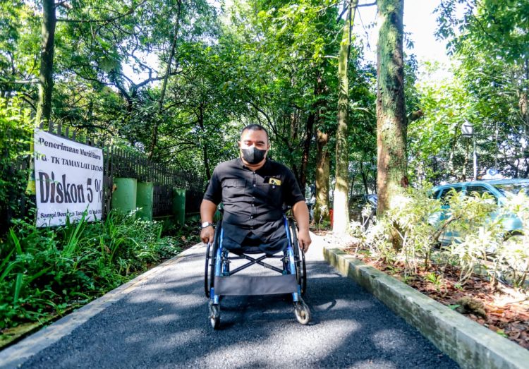 Trotoar Sekitar Taman Lalu Lintas Disulap Jadi Laboratorium Ruang Publik yang Ramah Disabilitas