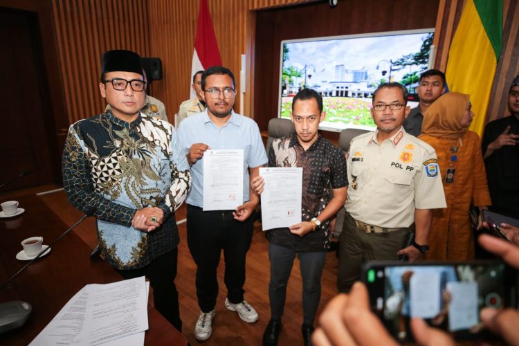 Pemkot Bandung Beri Sanksi Tegas Soal Pembagian Bir di PSRI 2025, Ini Sanksinya!