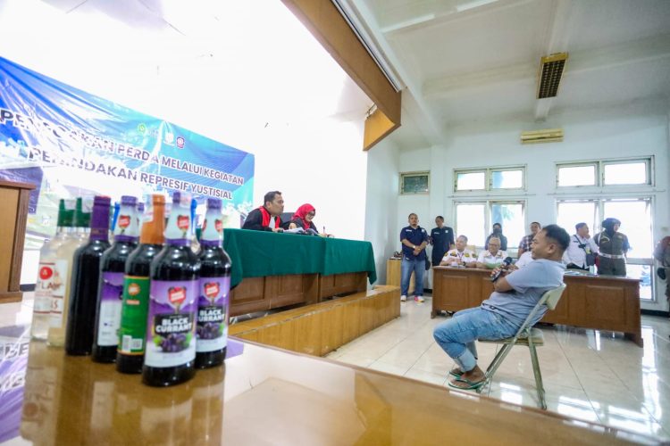 Sidang Tipiring di Bandung, Erwin Minta Hakim Bijak dan Pelaku Jera