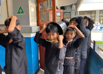 Kota Bandung Perkuat Kesiapsiagaan Warga Lewat Simulasi Tanggap Bencana di Sekolah