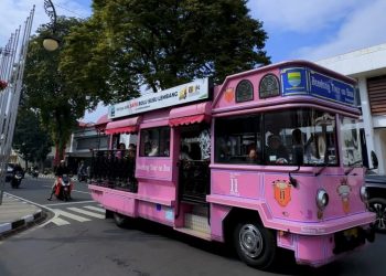 Besok! Sambut HUT RI ke-80, Naik Bandros Cuma Rp80 Tapi Bayarnya Harus Pakai Qris