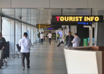 Farhan Sambut Arahan Presiden, Dorong Bandara Husein Kembali Layani Penerbangan Internasional