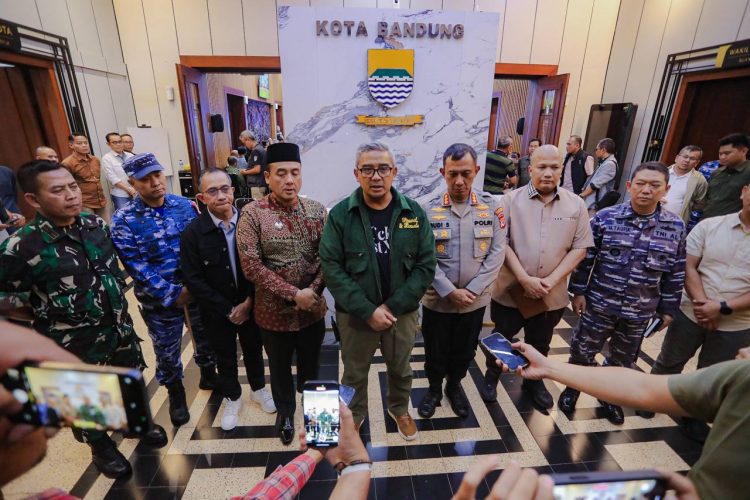 Wali Kota Farhan Ajak Rumah Ibadah Gelar Doa Bersama untuk Keamanan Bandung