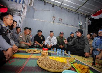 Bandung Jadi yang Tercepat Aktifkan Siskamling, Wamendagri Beri Apresiasi