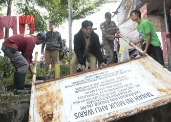 Plang Tak Resmi di Kawasan GBLA Akhirnya Dibongkar, Warga Diminta Ikut Awasi