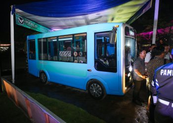 Angkot Listrik Mulai Melaju di Bandung, Rute Gunung Batu–Stasiun Jadi Pelopor