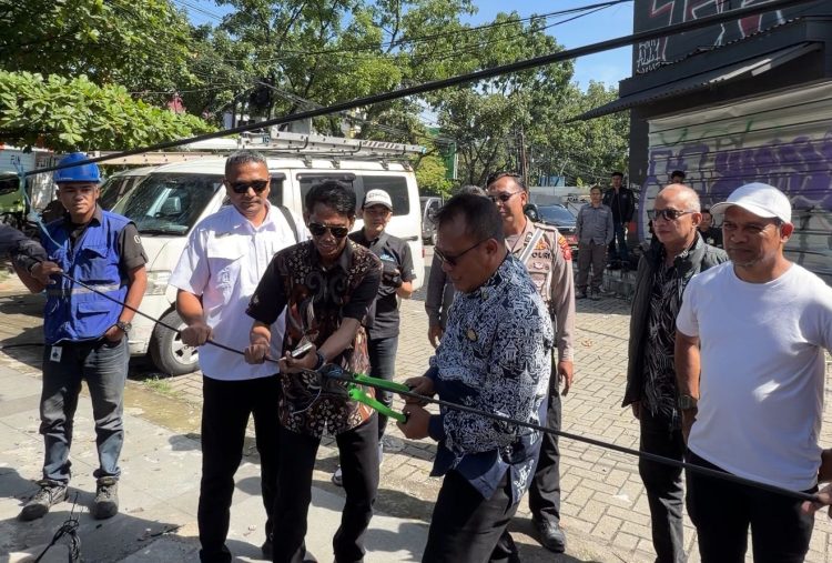 Kabel Udara di Buah Batu Resmi 100 Persen Turun, Kini Lanjut ke Jalan M. Toha dan Kopo
