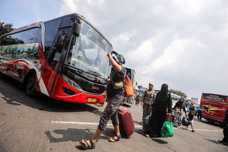 Angkot Bandung Bakal Diubah Jadi ‘Jemputan’ Pengantar ke Transportasi Utama