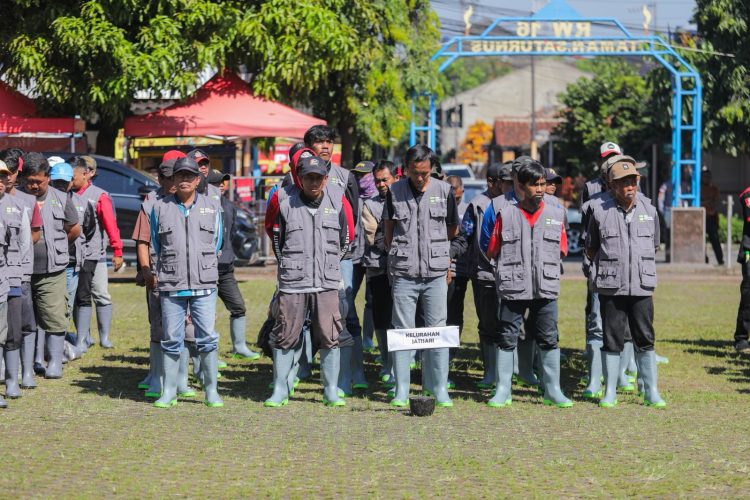 Sapu-Sapu Kota Digelar, ASN hingga Lurah Wajib Turun Langsung Tangani Sampah