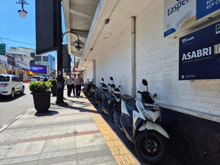 Tak Ada Ampun! Parkir Liar di Bandung Siap Diderek, Operasi Gabungan Terus Digencarkan