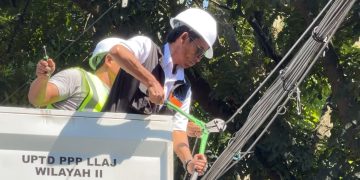 Kabel Semrawut di Bandung Mulai Diturunkan, Internet Dipastikan Tetap Aman