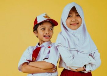Orang Tua Tak Perlu Beli Seragam di Sekolah, Disdik Bandung Tegaskan Aturannya
