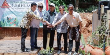 2.000 Pohon Ditanam di Pasirwangi Bandung, Warga Lereng Diingatkan Waspada Longsor